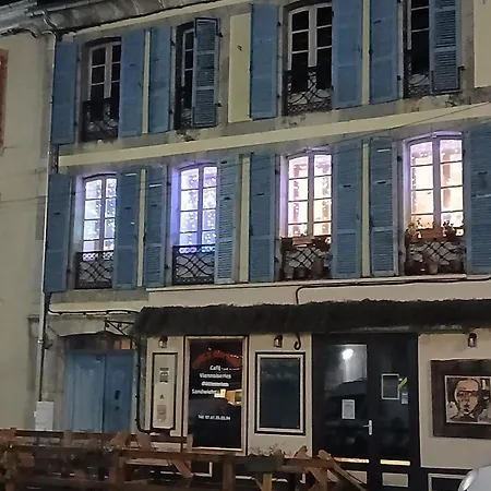 Apparemment Spacieux Apartamento Massat
